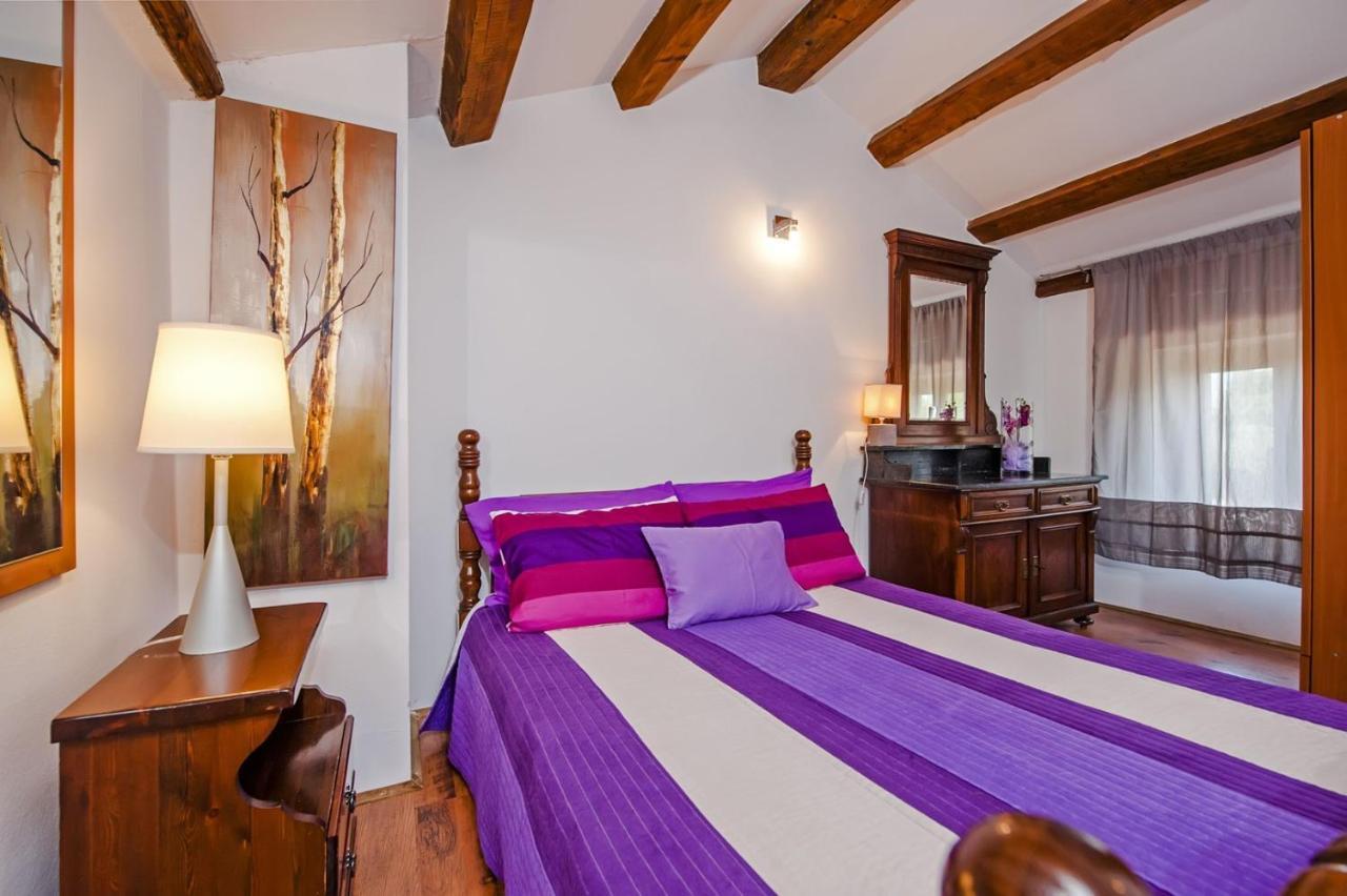 Holiday Apartment Daria 20 Ровінь Екстер'єр фото