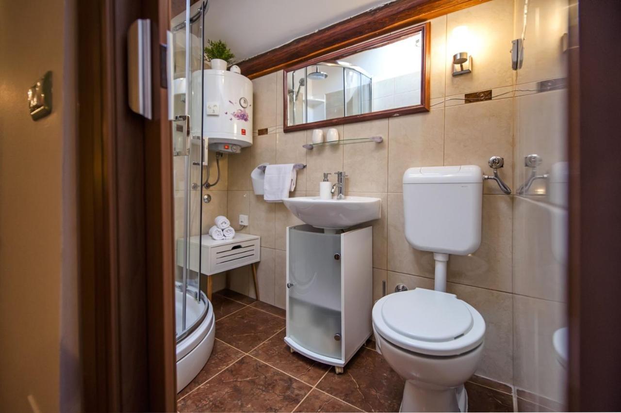 Holiday Apartment Daria 20 Ровінь Екстер'єр фото