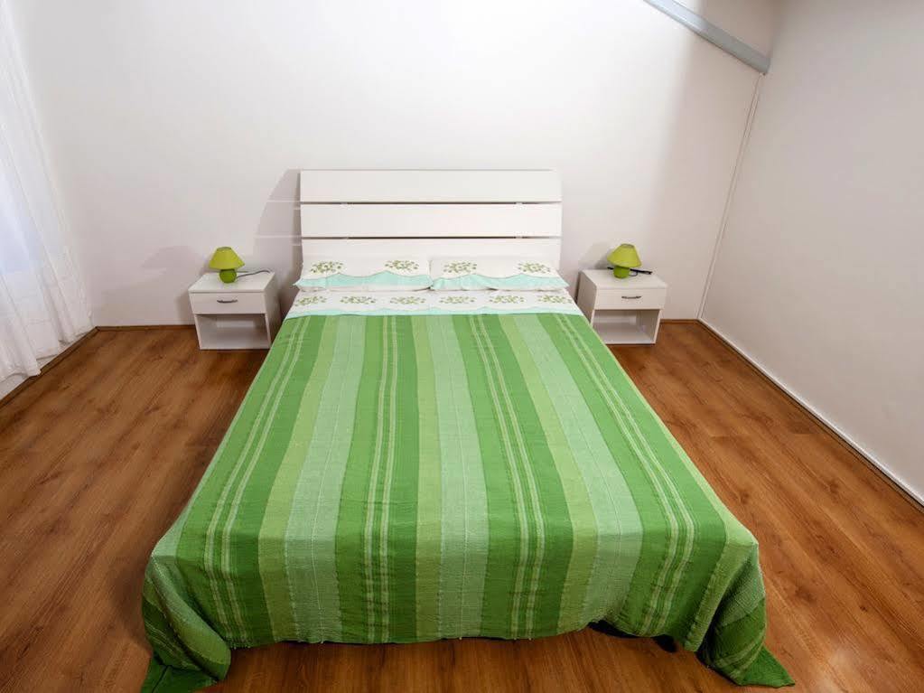 Holiday Apartment Daria 20 Ровінь Екстер'єр фото